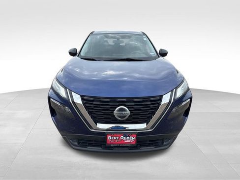 Used 2021 Nissan Rogue S FWD image 2