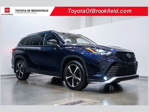 Used 2022 Toyota Highlander XSE image 1