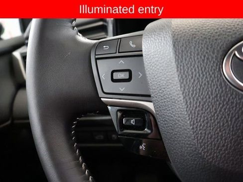 Used 2025 Toyota Camry SE image 20