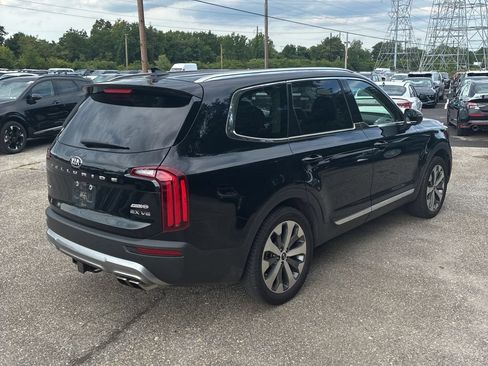 Used 2020 Kia Telluride EX w/ EX Premium Package AWD/4WD image 3