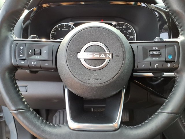 Used 2024 Nissan Pathfinder SL AWD/4WD image 13