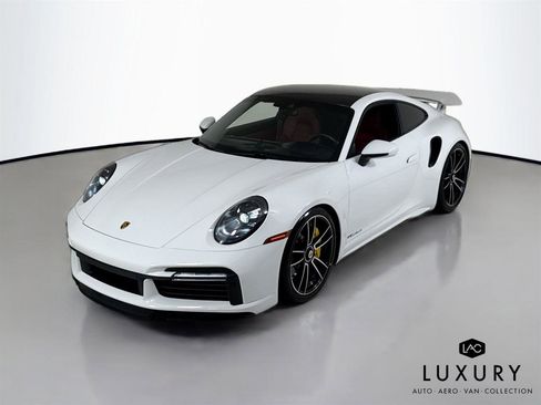 Used 2021 Porsche 911 Turbo S image 3