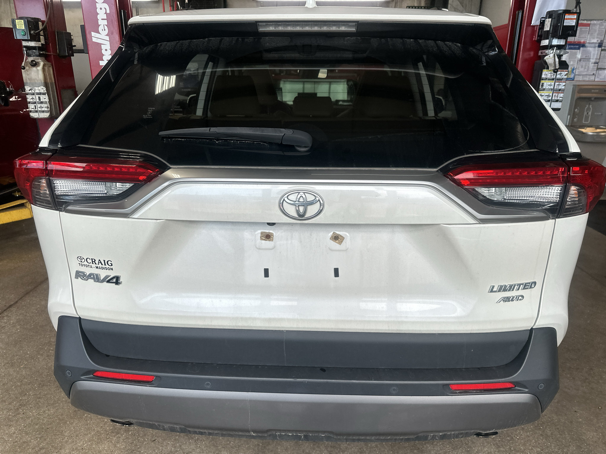 Used 2021 Toyota RAV4 Limited AWD/4WD image 5
