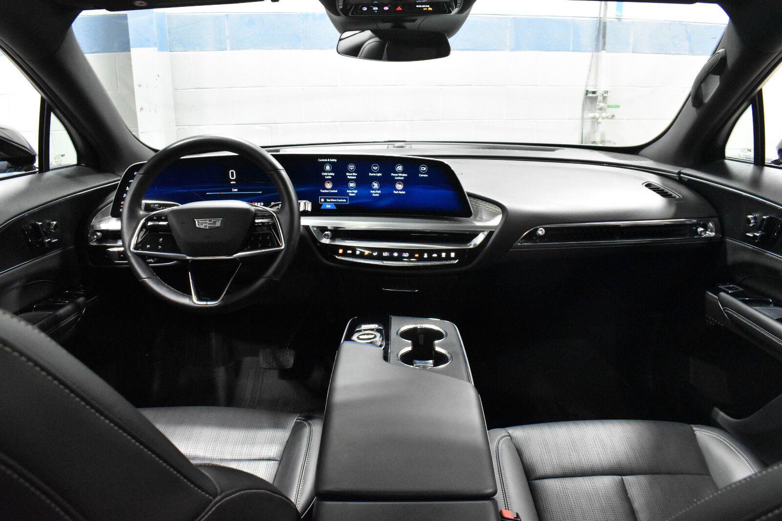 Certified 2024 Cadillac Lyriq Sport w/ LPO, Floor Liner Package AWD/4WD image 5