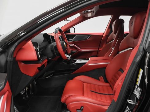 Used 2025 Ferrari Purosangue image 82