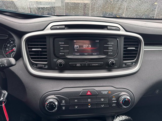Used 2016 Kia Sorento FWD image 10