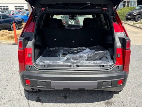 New 2026 Jeep Cherokee Laredo image 5