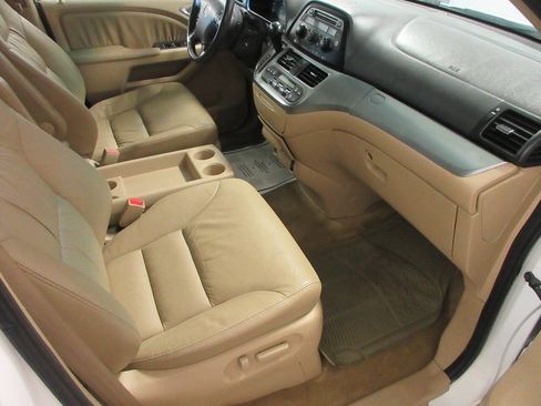 Used 2010 Honda Odyssey EX-L image 8