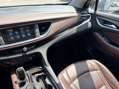 Used 2018 Buick Enclave Avenir w/ Avenir Technology Package image 27