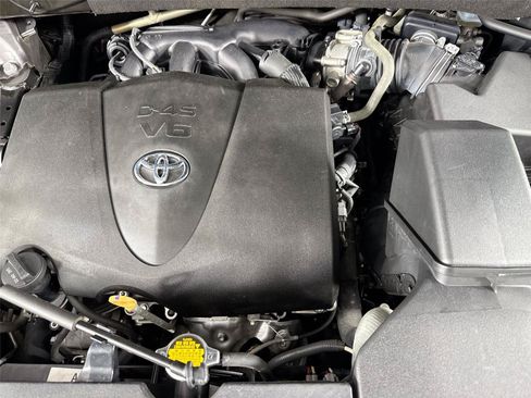 Used 2017 Toyota Highlander Limited FWD image 44