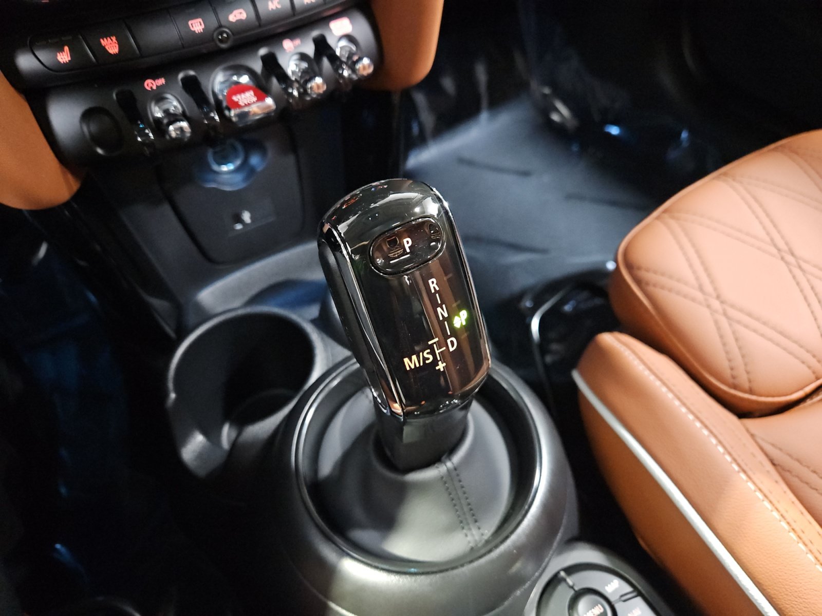 Used 2024 MINI Cooper S w/ Signature Upholstery Package FWD image 23