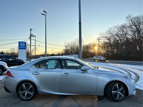 Used 2020 Lexus IS 300 AWD w/ Premium Package image 3