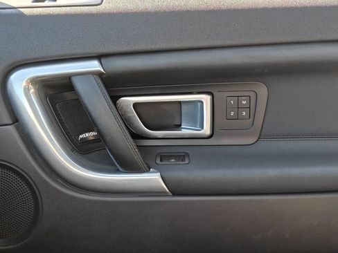Used 2019 Land Rover Discovery Sport HSE AWD/4WD image 35