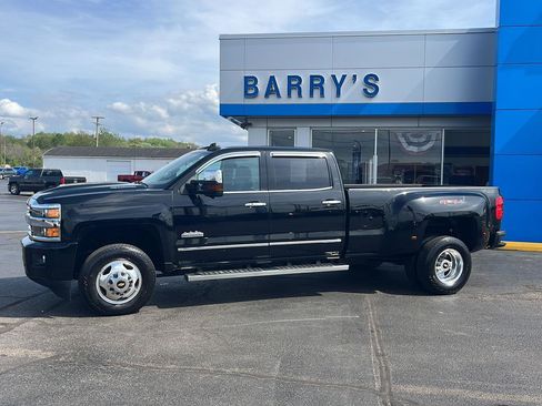 Used 2019 Chevrolet Silverado 3500 High Country w/ Duramax Plus Package AWD/4WD image 2