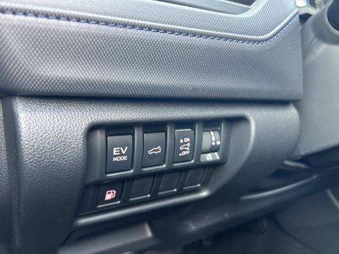 Used 2025 Subaru Forester Premium AWD/4WD image 19