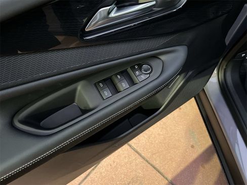 New 2026 Chevrolet Blazer EV LT FWD image 23