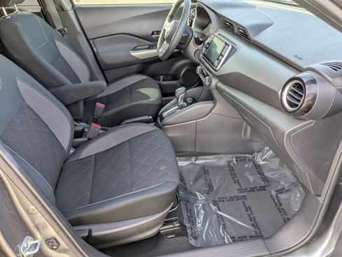 Used 2020 Nissan Kicks SV image 20