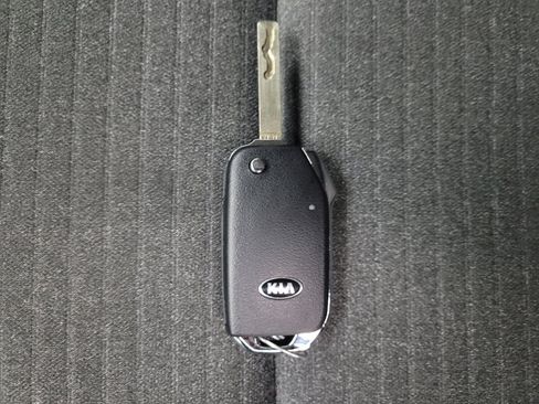 Used 2020 Kia Soul S FWD image 32