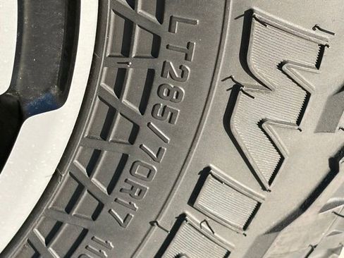 Used 2023 Jeep Wrangler Sport image 8