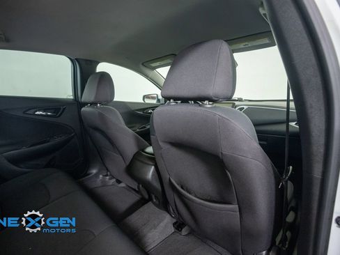 Used 2023 Chevrolet Malibu RS FWD image 32