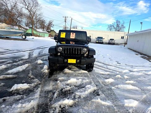 Used 2016 Jeep Wrangler Unlimited Sport image 8