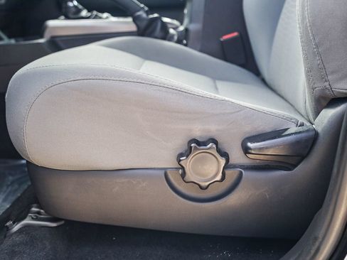 Used 2019 Toyota Tacoma SR5 RWD image 21
