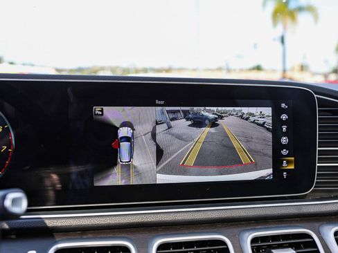 Used 2021 Mercedes-Benz GLE 350 4MATIC image 15