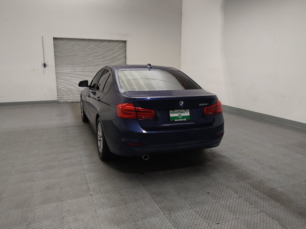 Used 2018 BMW 320i Sedan RWD image 6