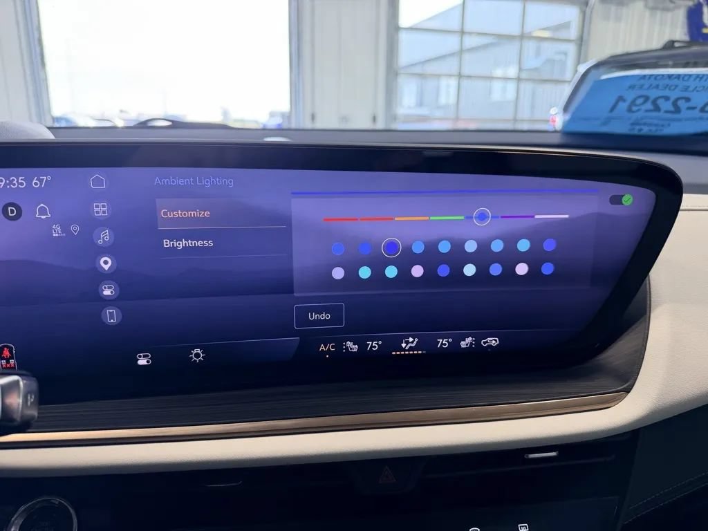 Used 2025 Buick Envision Avenir AWD/4WD image 50