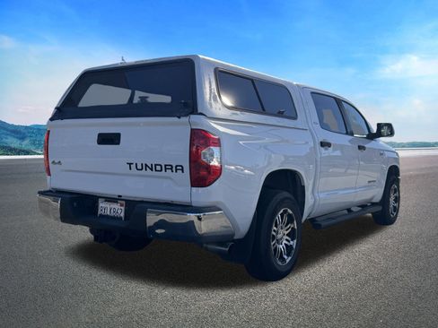 Used 2021 Toyota Tundra 4x4 CrewMax image 9