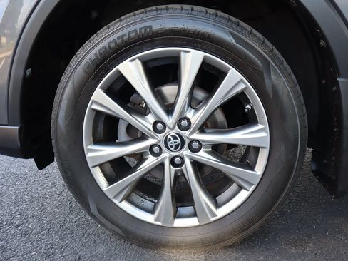 Used 2017 Toyota RAV4 Limited AWD/4WD image 42