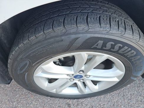 Used 2019 Ford Edge SEL w/ Equipment Group 201A AWD/4WD image 14