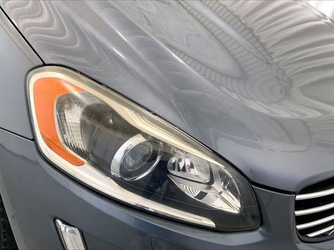 Used 2017 Volvo XC60 T6 Dynamic w/ Preferred Option Package AWD/4WD image 12