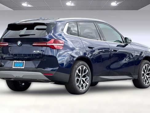 Used 2026 BMW X3 xDrive30 w/ Premium Package image 7