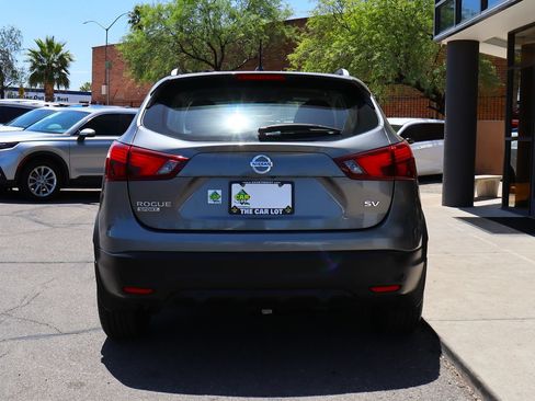Used 2019 Nissan Rogue Sport SV FWD image 11