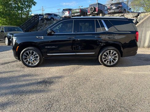 Used 2026 GMC Yukon Denali w/ Sun & Power Step Package AWD/4WD image 2
