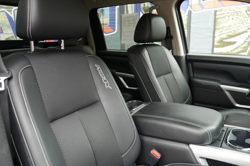 Used 2018 Nissan Titan PRO-4X AWD/4WD image 10