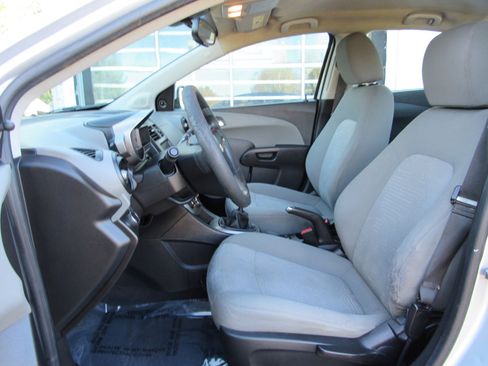 Used 2012 Chevrolet Sonic LS image 4