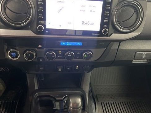 Used 2023 Toyota Tacoma TRD Sport image 27