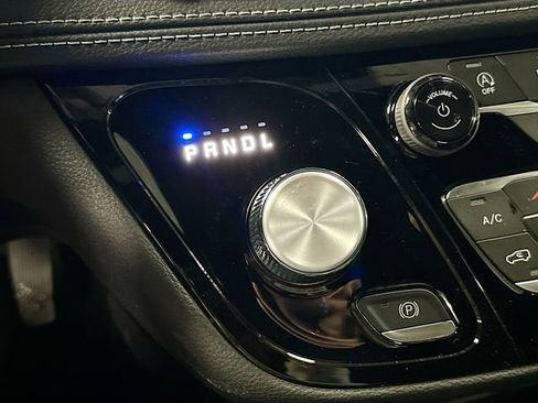 New 2026 Chrysler Pacifica Select AWD/4WD image 17