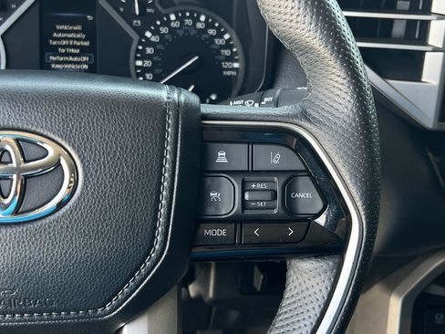 Used 2023 Toyota Tundra Limited AWD/4WD image 11