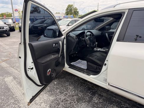 Used 2014 Nissan Rogue S FWD image 9