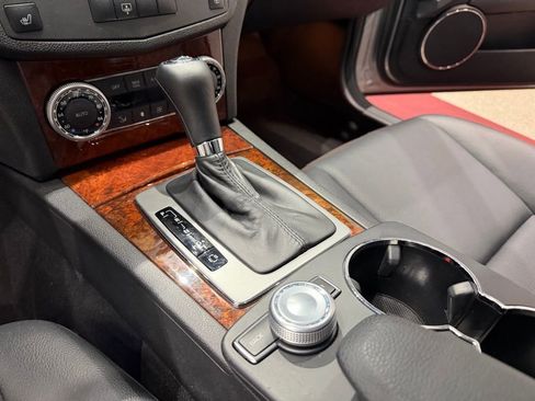 Used 2011 Mercedes-Benz C 300 4MATIC Sedan image 41