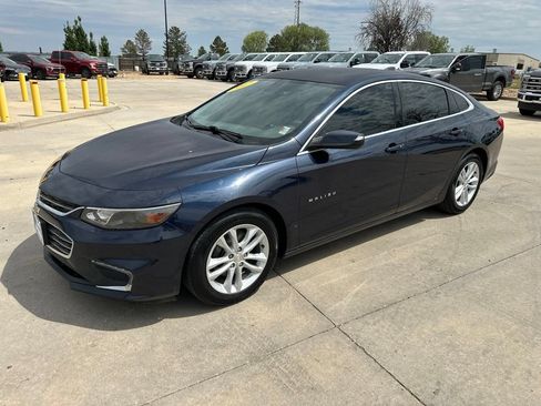 Certified 2017 Chevrolet Malibu LT w/ Leather Package FWD image 28