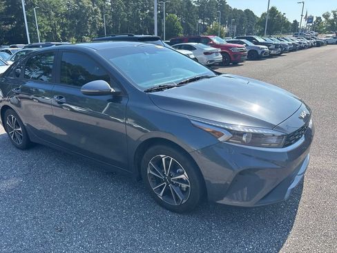 Used 2024 Kia Forte LXS w/ LXS Technology Package FWD image 1