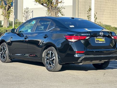 Used 2025 Nissan Sentra SV w/ All-Weather Package image 6