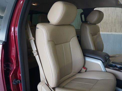 Used 2014 Ford F150 Lariat w/ Lariat Chrome Package AWD/4WD image 28