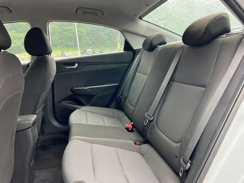 Used 2022 Hyundai Accent SEL w/ Cargo Package FWD image 4
