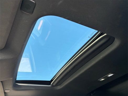 Used 2023 GMC Sierra 1500 AT4 w/ Technology Package image 6