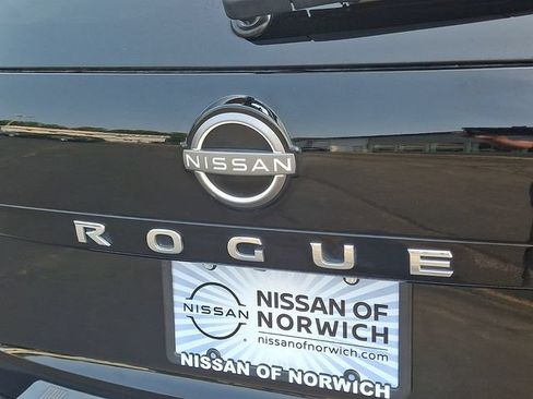 Certified 2023 Nissan Rogue SV w/ SV Premium B Package AWD/4WD image 30